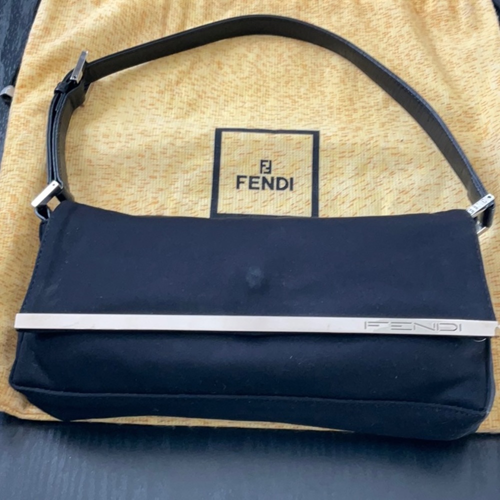 FENDI Baguette